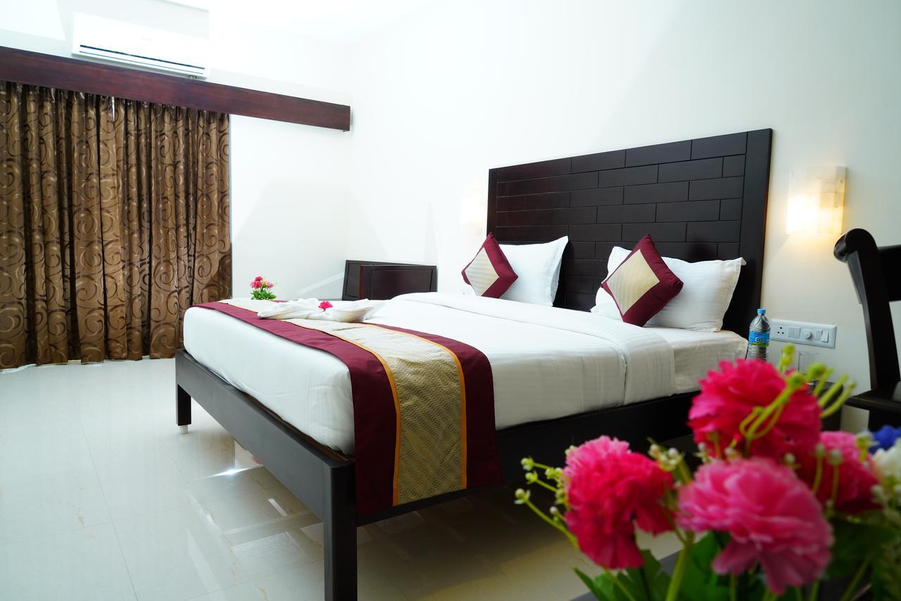 Five Falls Resort Kuttalam  Ngoại thất bức ảnh