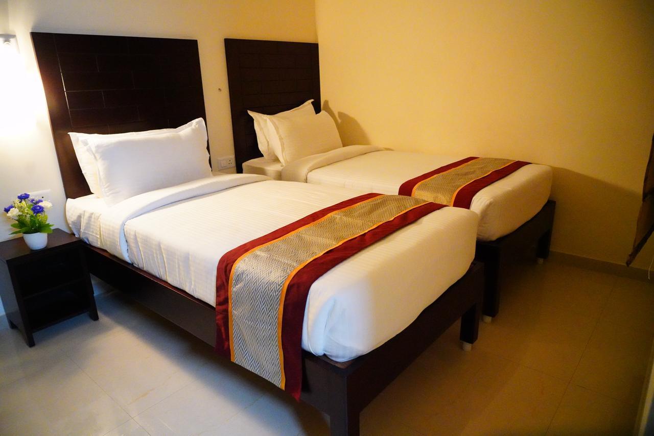 Five Falls Resort Kuttalam  Ngoại thất bức ảnh