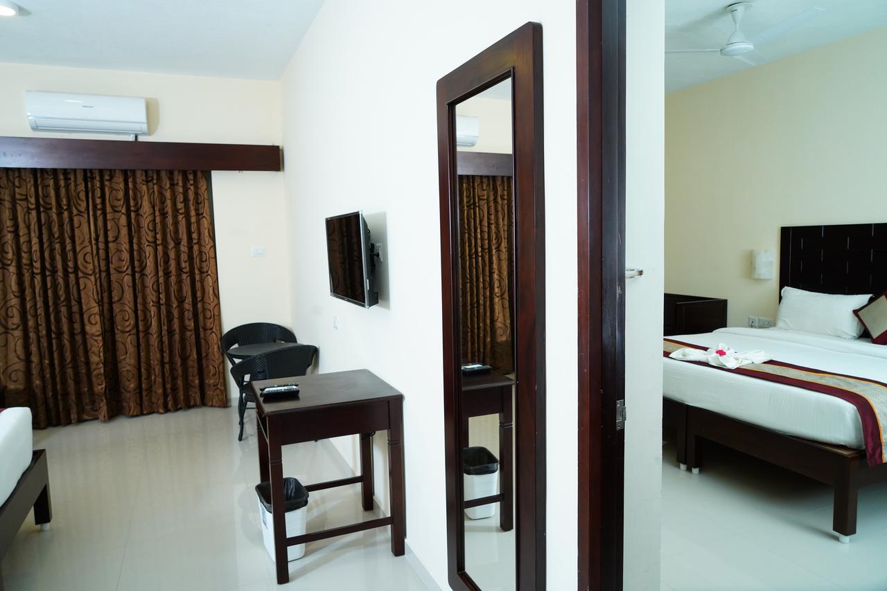 Five Falls Resort Kuttalam  Ngoại thất bức ảnh