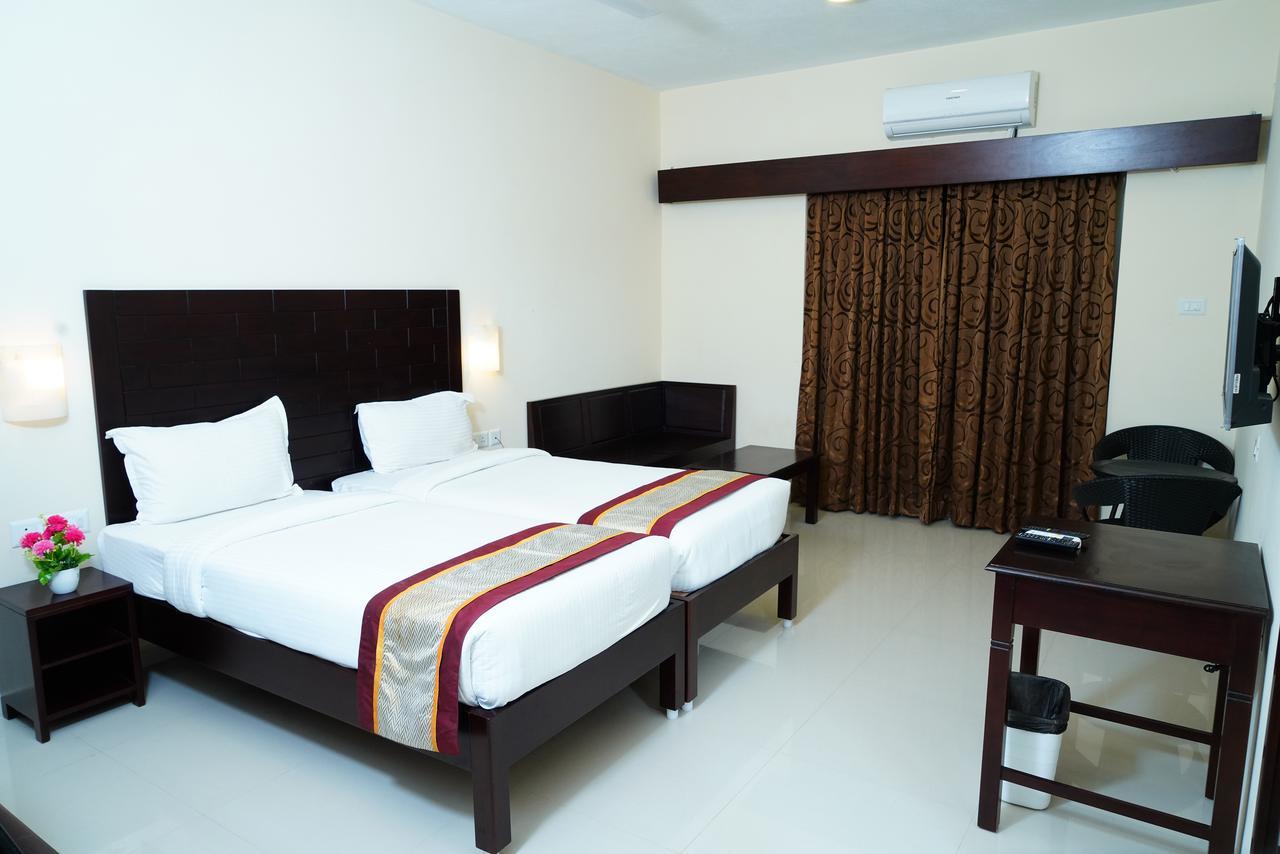 Five Falls Resort Kuttalam  Ngoại thất bức ảnh