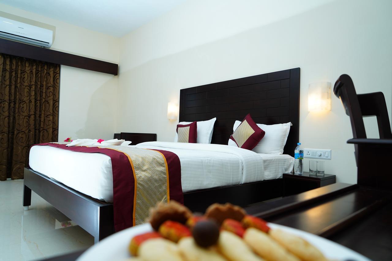 Five Falls Resort Kuttalam  Ngoại thất bức ảnh