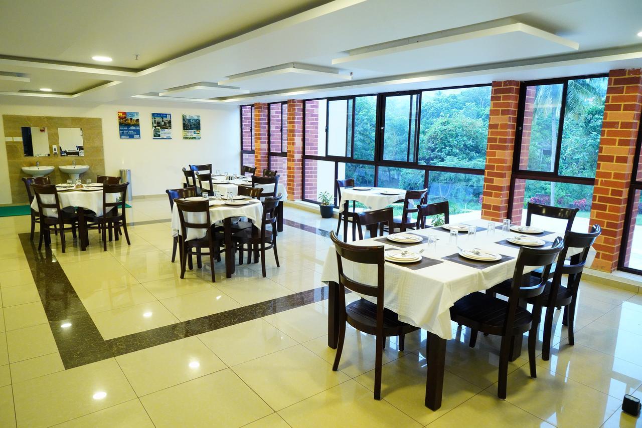 Five Falls Resort Kuttalam  Ngoại thất bức ảnh