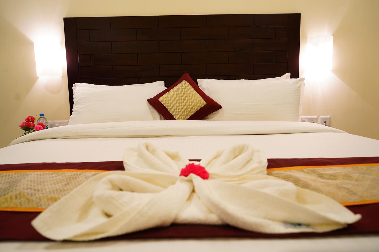 Five Falls Resort Kuttalam  Ngoại thất bức ảnh