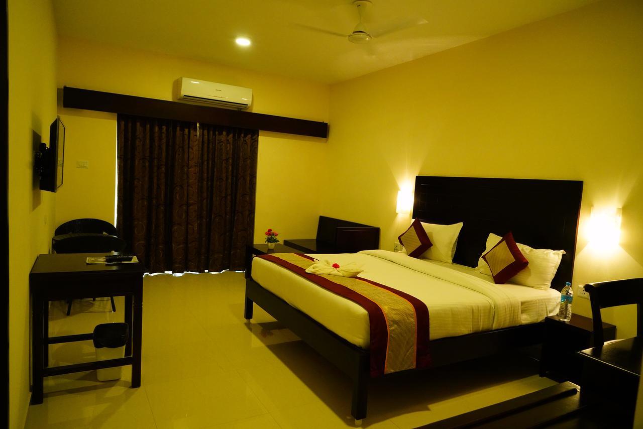 Five Falls Resort Kuttalam  Ngoại thất bức ảnh