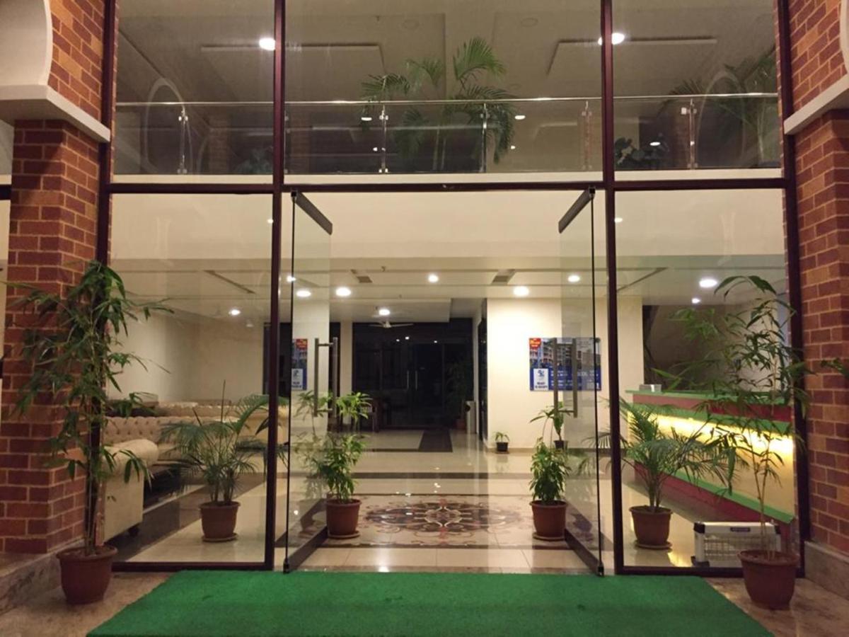 Five Falls Resort Kuttalam  Ngoại thất bức ảnh